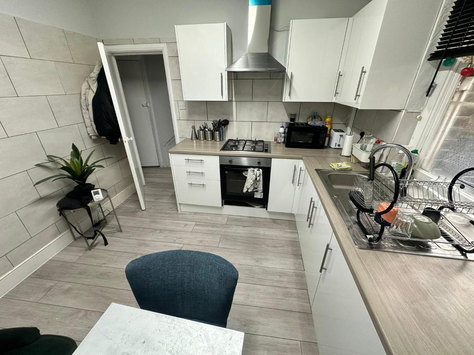 Whitechapel Station Rooms Лондон Екстер'єр фото
